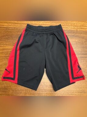 Boys Nike Jordan Athletic Black Shorts Size M 10/12
